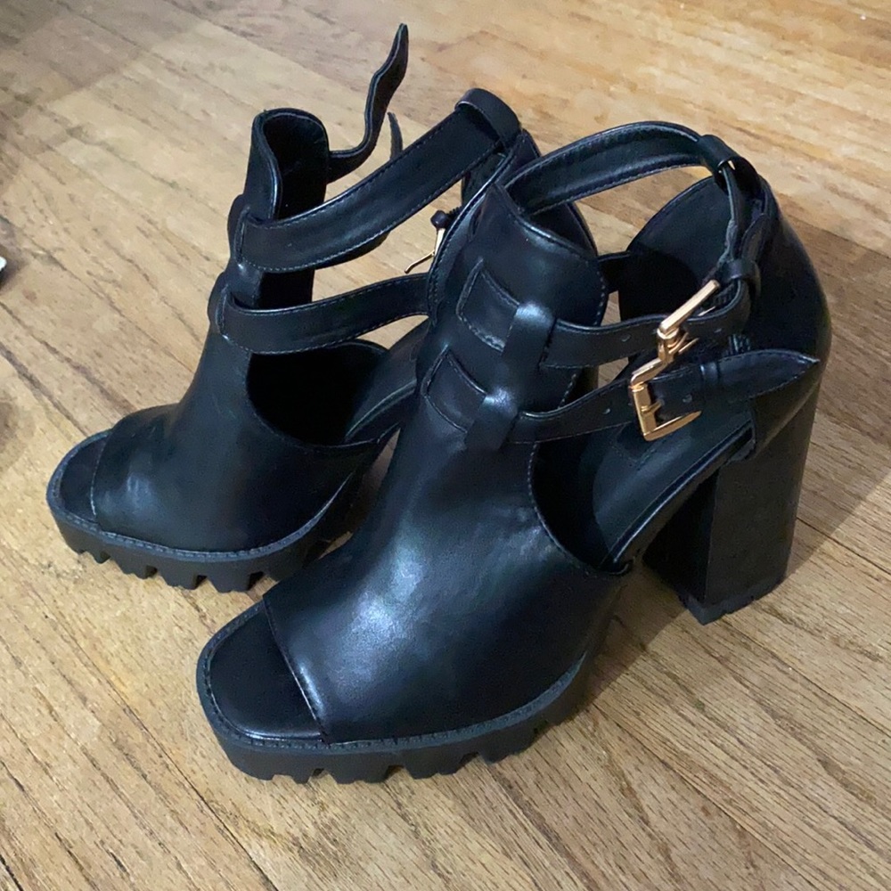 Black cut-out chunky heel boots